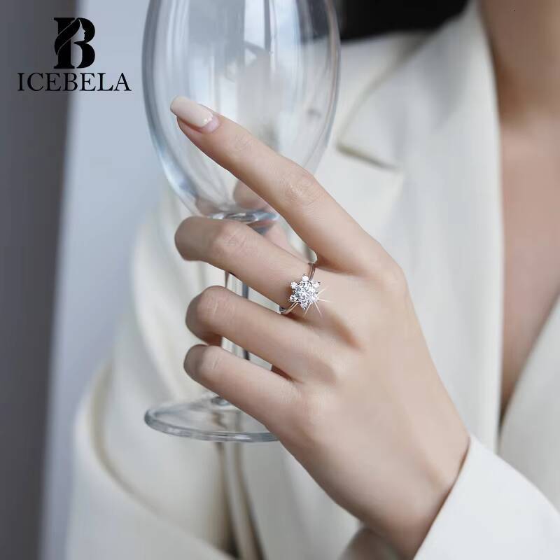 Fine Designer 925 Sterling Silver Bridal Jewelry Luxury Sweet Shine Flower Snowflake 1ct Zircon Moissanite Rings for Girls