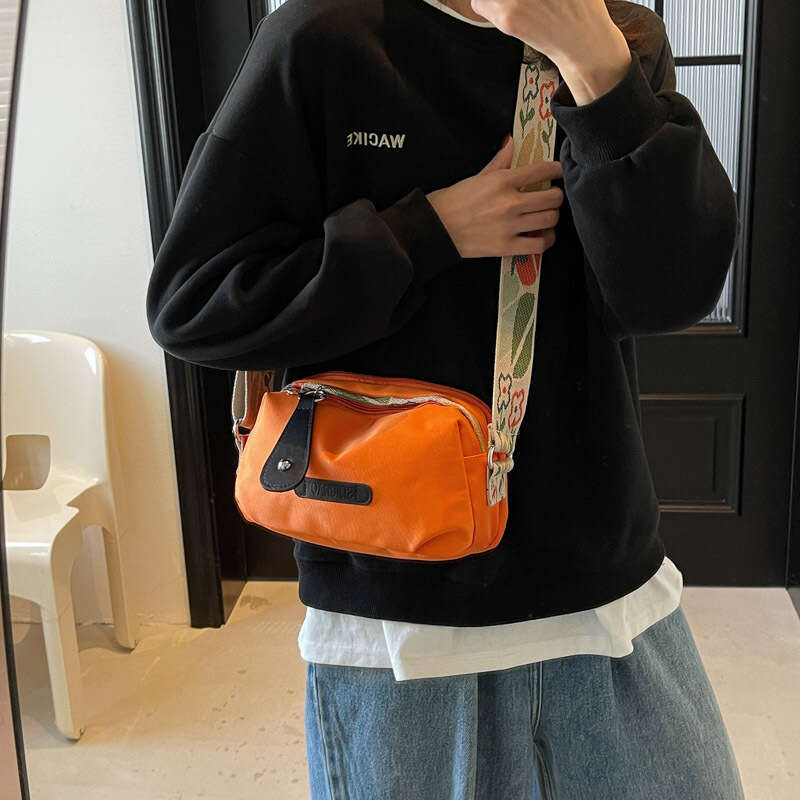 New Trendy Fashion Single Shoulder Commuting Large Capacity Versatile Casual Crossbody Bag