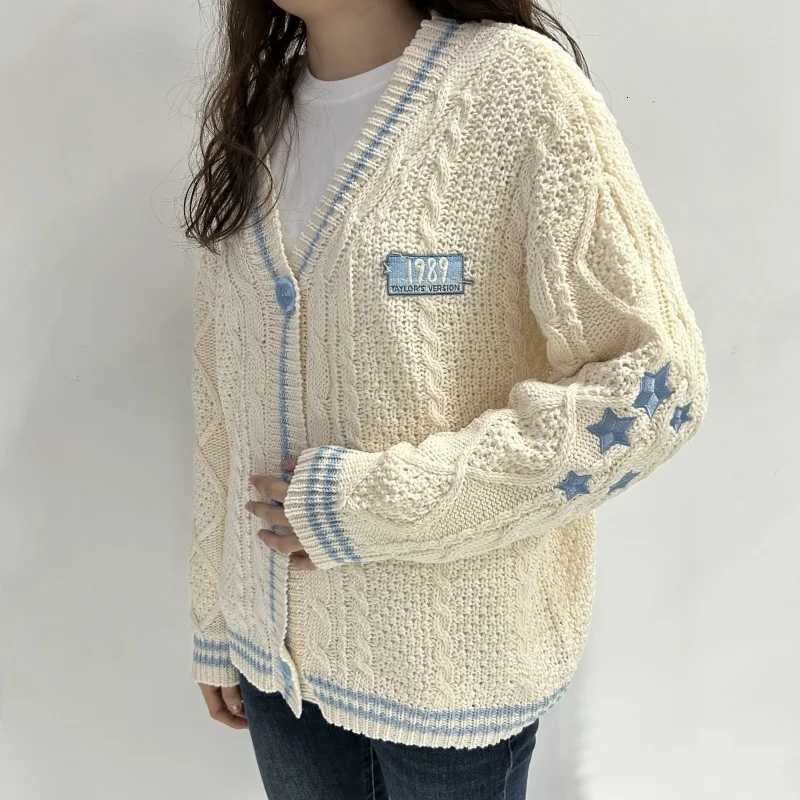 1989 Beige Knitted Cardigans with Blue Star Women Autumn Warm V-neck Knitted Sweaters Winter Vintage Casual Loose Tops X250724