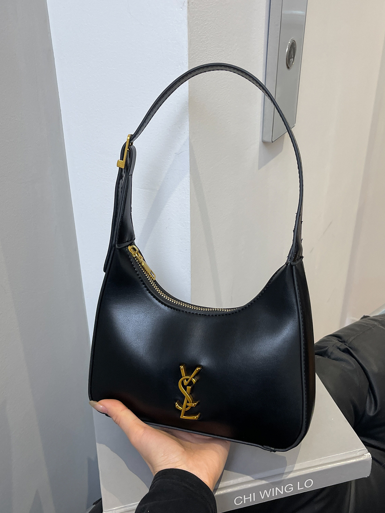 Designer bag Shoulder Bag Luxury Bag beach bag Crossbody Purse Designer 2025 New Women's bags summer woven bags small hollow bag underarm commuti
