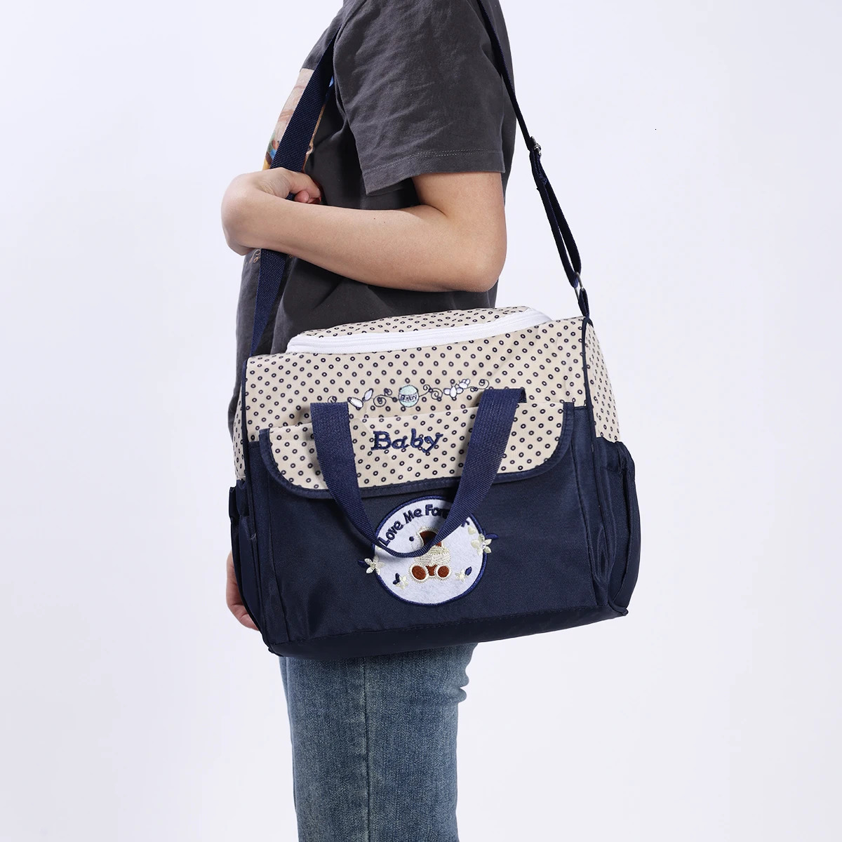 Lightweight Large Capacity Fashion Waterproof Cartoon Bear One Shoulder Oblique Span Bag Mom Portable Mommy Diaper Bag 250724