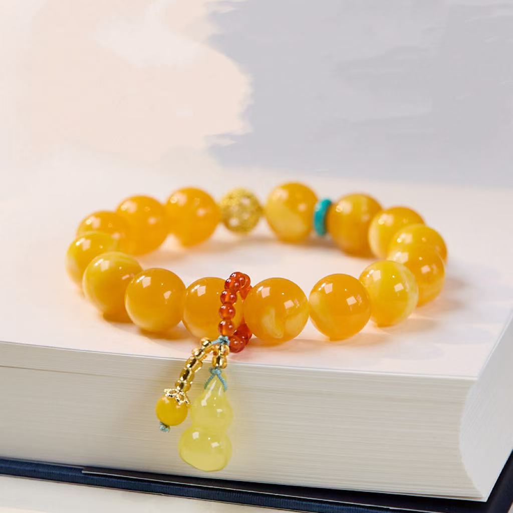 New Chinese Style Chinese themed Beeswax Bracelet Retro Unisex Single strand Handicraft with Chicken Fat Yellow Beeswax Gourd