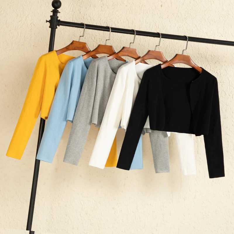 Black Cropped Knitted Sweater Korean Style Womens Coat Spring 2025 Long Sleeve Top Cardigan Female Clothing Blouses X250724