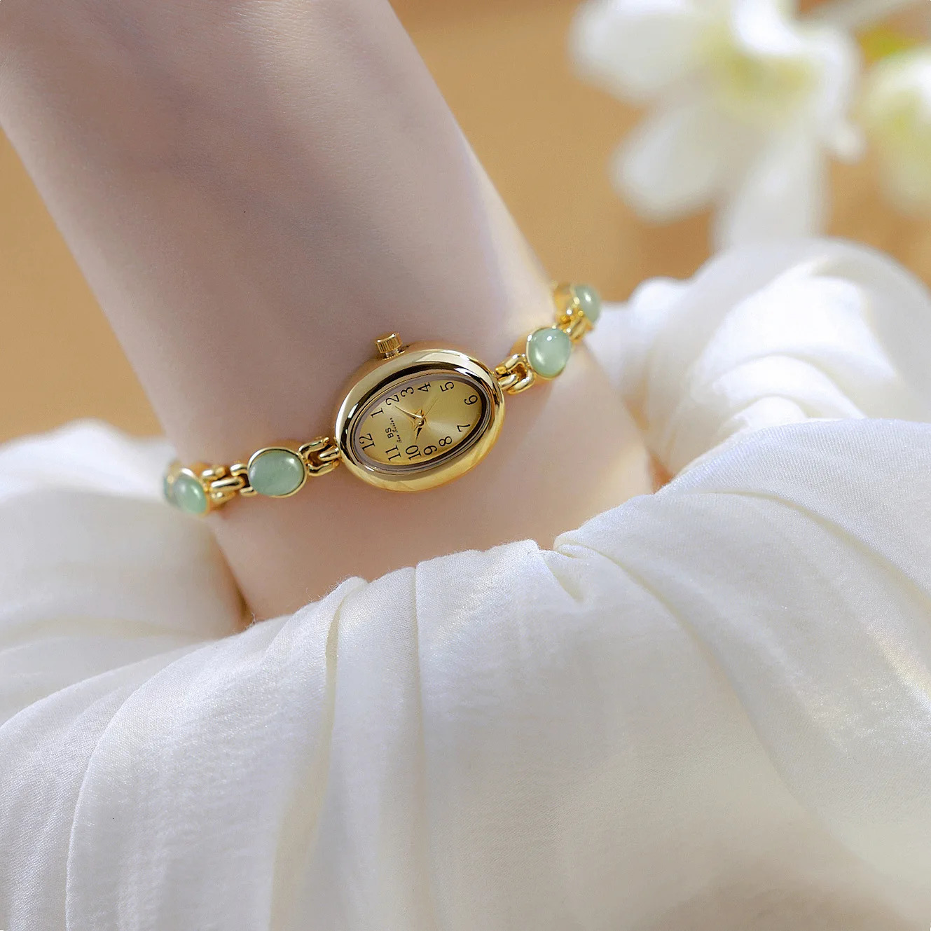 Women quartz Watch Retro Natural Dongling Stone an Jade Waterproof Ladies Advanced Chain Wristwatches gift 250723