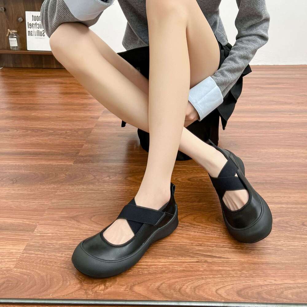 Summer New Mary Jane Uniform Women's 2025 Graduation Season College Style Thick Sole Height-Increasing Single Shoes Women Versatile