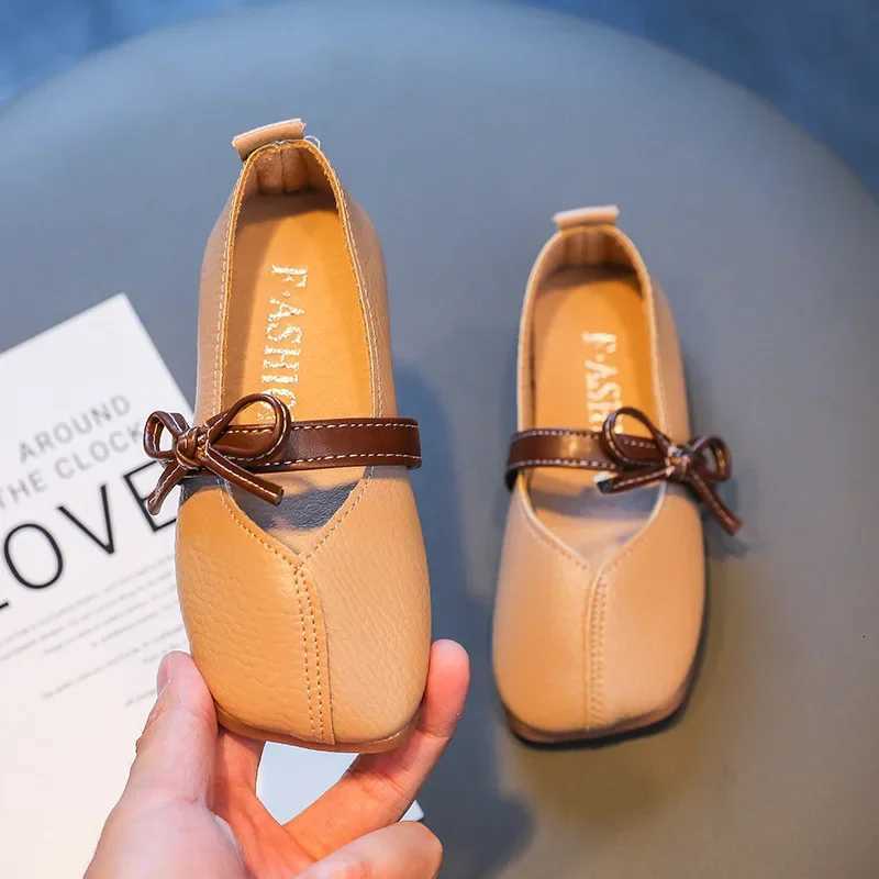 Girls Soft Sole Casual Bean Shoes 2024 Spring Autumn New Flats Childrens Sweet Princess Fashion Shoes for Party Wedding Show XJ250724