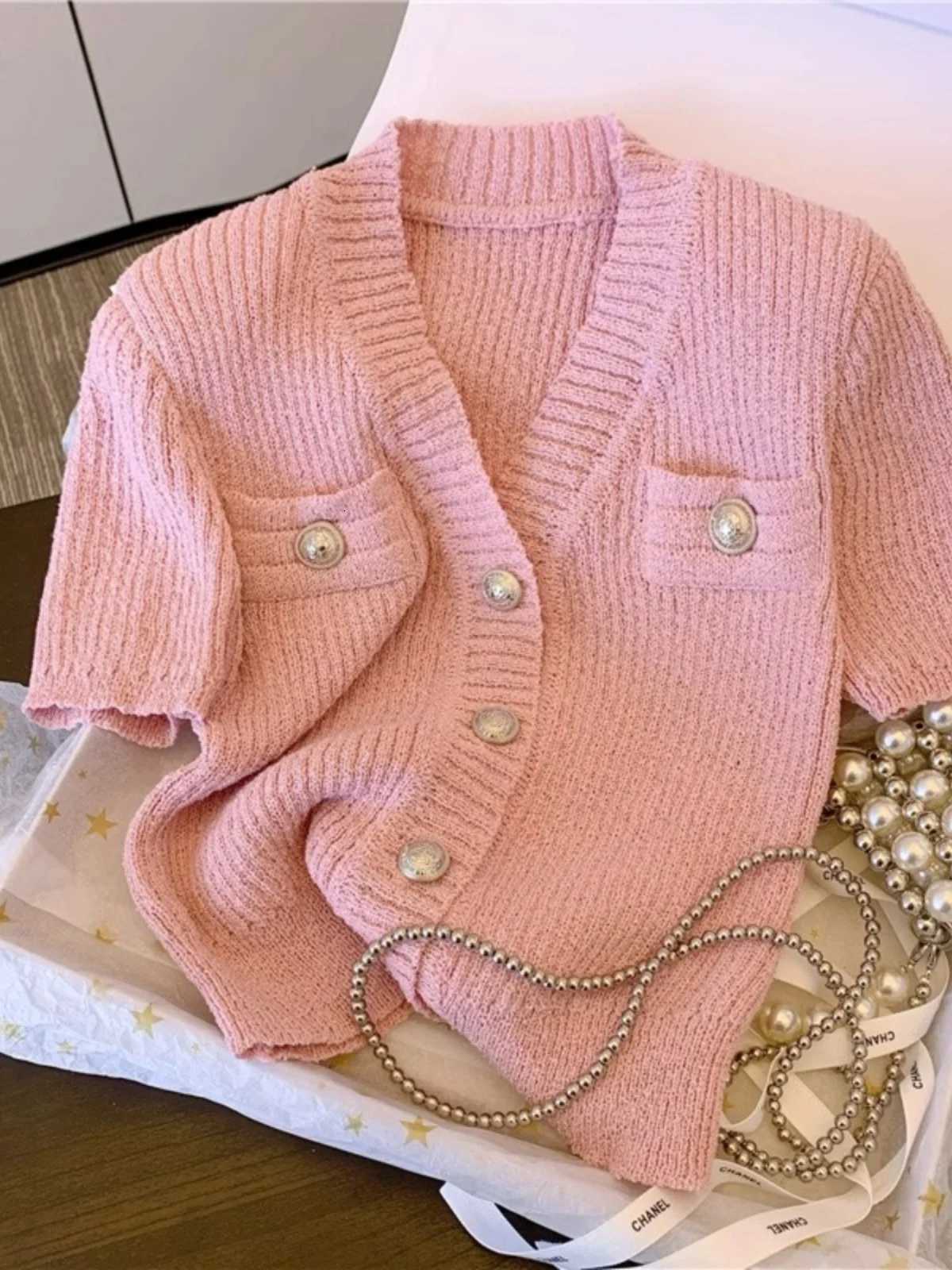Elegant Button Short Sleeve Sweater Cardigan Womens Spring Summer Single Breasted Knitted T-shirt Sexy V-neck Slim Fit Top X2507241