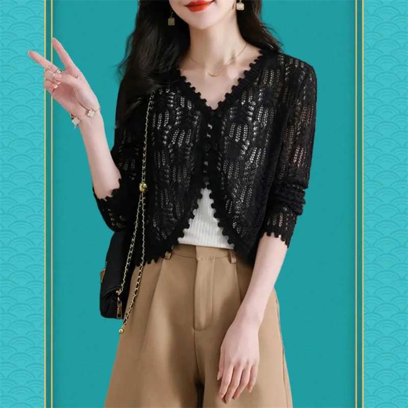 2025 Summer New Long-Sleeved Short Hollow Sunscreen Shawl Womens Thin And Light Cardigan X250724