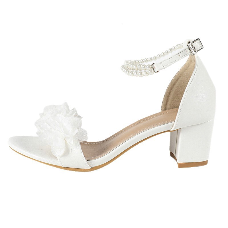 Designer sandals Women's Sandals Summer New Pearl Embroidered Soft Sole Non-Slip Casual Versatile Lace-Up Fairy Style Shoes
