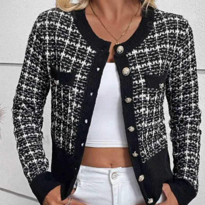 Stylish Womens Twd Knit Cardigan Sweater Black and White Plaid Pattern Button Cardigan Appliqu Long Sleeve Knit Top7310# X250724