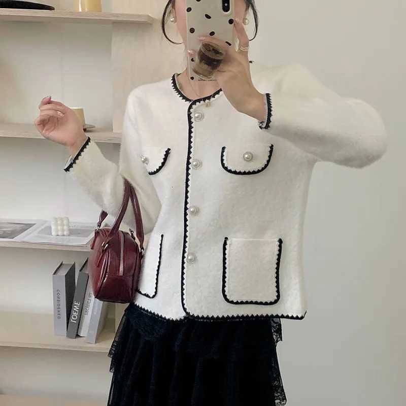 Fashion Pearl Single Breasted Cardigan Women Autumn Winter Mixed Color Long Sleeve Cardigans Women O-Neck Coat Korean Style X250724