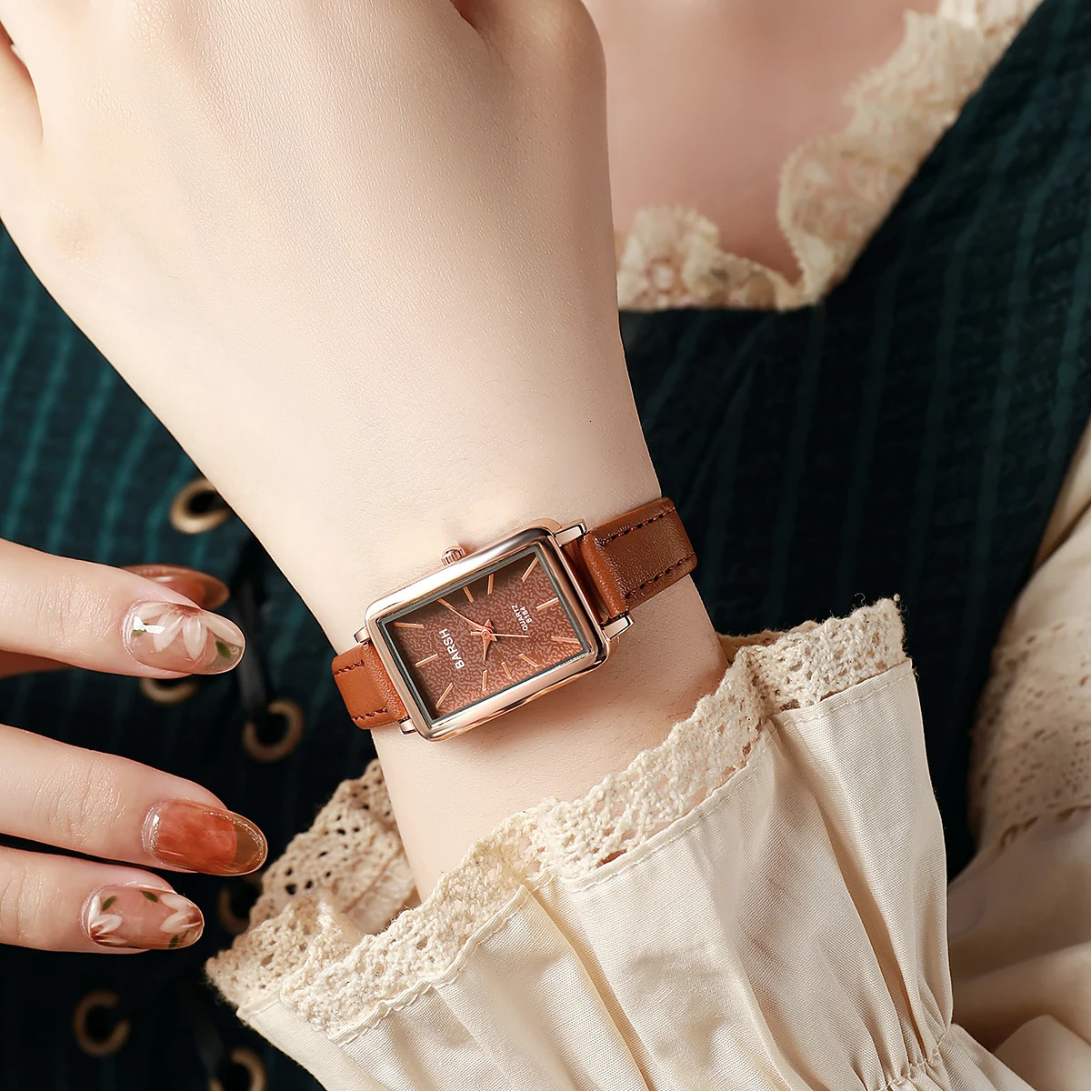 Simple and Stylish Square Bar Scale Belt Quartz Watch 250723