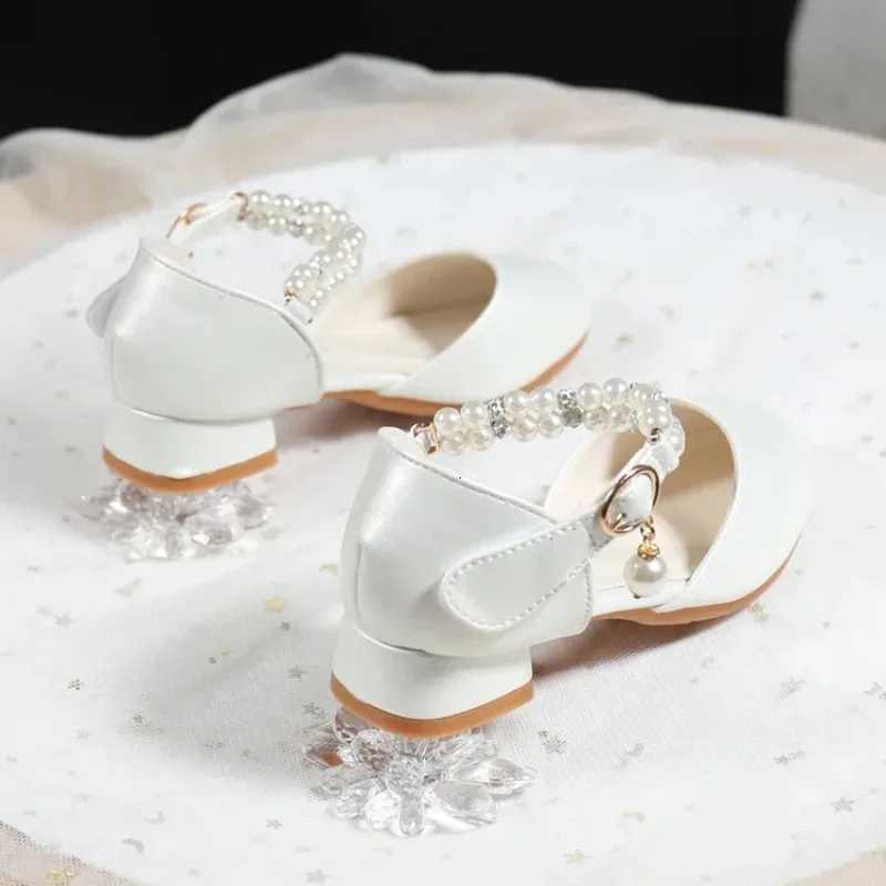 New Girls Shoes Fashion Childrens Pearls Princess Sandals Bling Summer Sandals Toddler par Breathable Kids Shoes XJ250724
