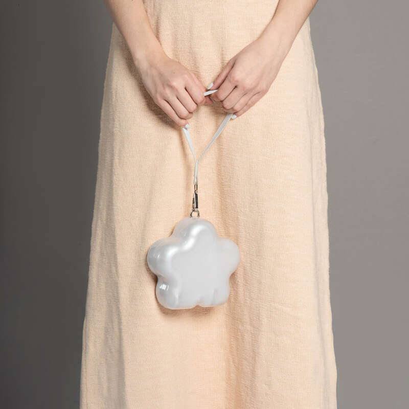 Designer Luxury Evening Diamond 2023 Christmas Gift Pearl Flower Acrylic Evening Bag Wedding Party Handheld Women Clutch
