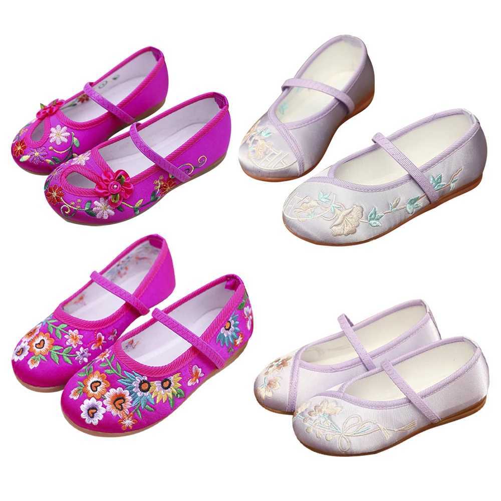 Girls Embroidery Floral Shoes Encanto Mirabel Princess Shoes Baby Vintage Ballerina Flats Comfortable Anti-Slip Low Heel Flats XJ250724