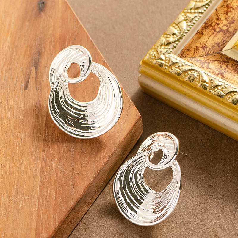 Fashion Simple Geometric Twisted Texture Earrings for Women High-end Versatile Non-fading Sier Needle Ear Jewelry