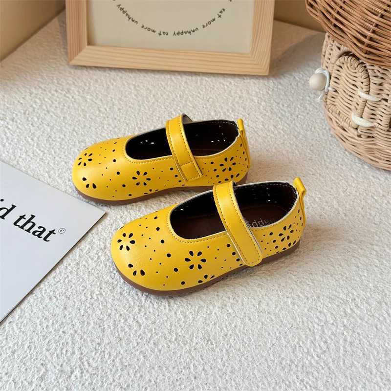 Summer Girls Flat Shoes Cut-outs Breathable Retro Toddler Kids Sandals Flower Solid Color Flexible Shallow Children Shoes 21-30 XJ250724