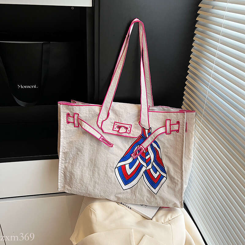 New Embroidered Eco-friendly Tote with Bow Lightweight Shopping Commuter Handbag Women's Shoulder Bag