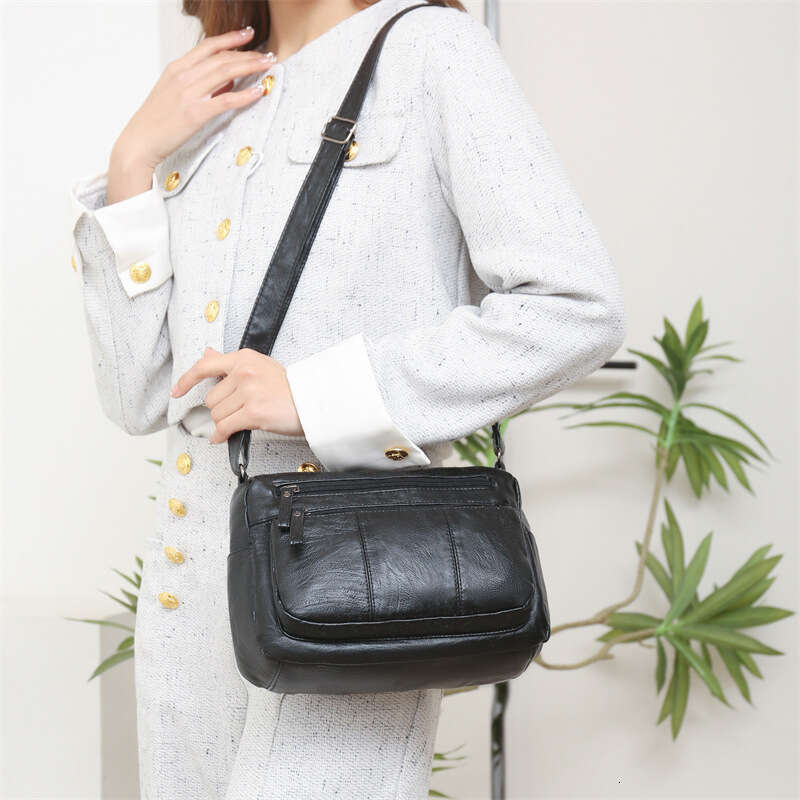 2025 New Fashion Women's Simple Shoulder Soft Leather Large Capacity Versatile Casual Ladies Mom Bag