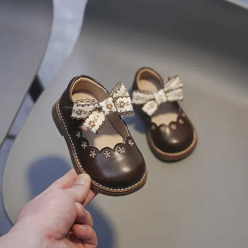 Baby Girls Leather Shoes Comfortable Soft-soled Infant Casual Shoes Spring Autumn Children Lace Bow Floral Princess Shoes XJ250724