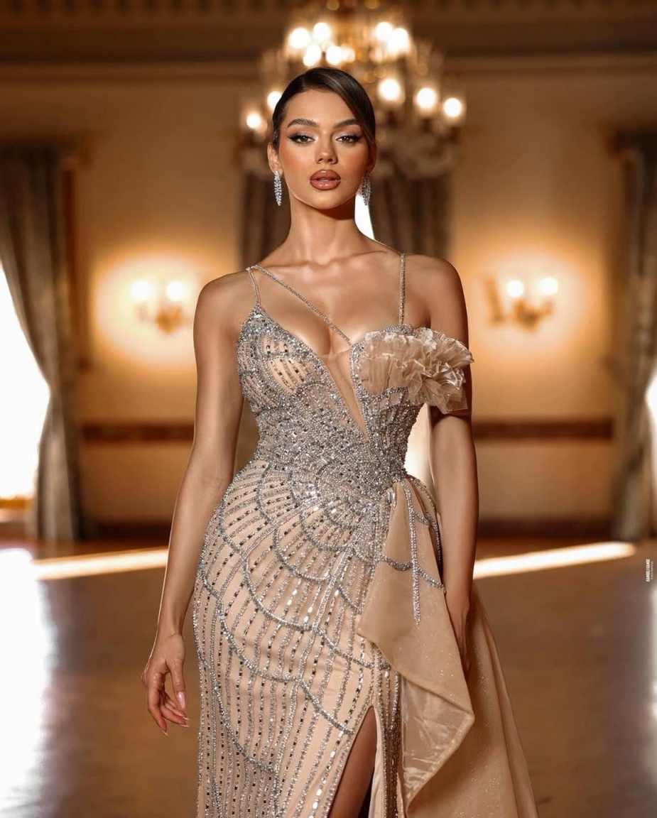 Graceful Evening Dresses Mermaid Strapless Crystals Sequined Sleeveless Side Split Prom Gowns Party Dresses Custom Made Vestidos de noche
