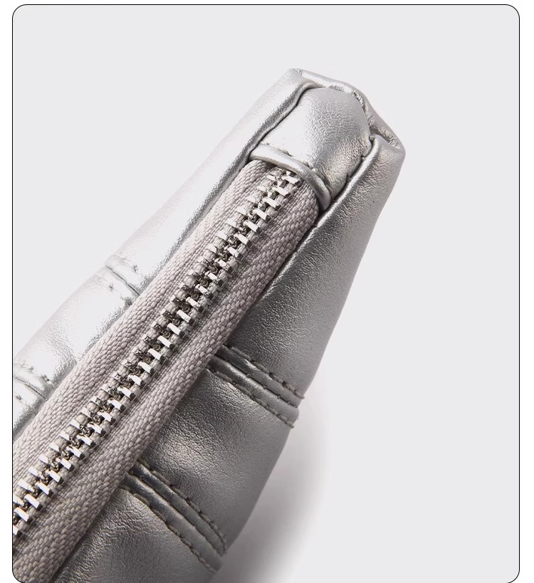 Retro Exquisite Hand-held Hanging Rope Women's Coin Wallet Free Shipping Designer Luxury Niche Mini Croissant Casual Key Bag Handbag