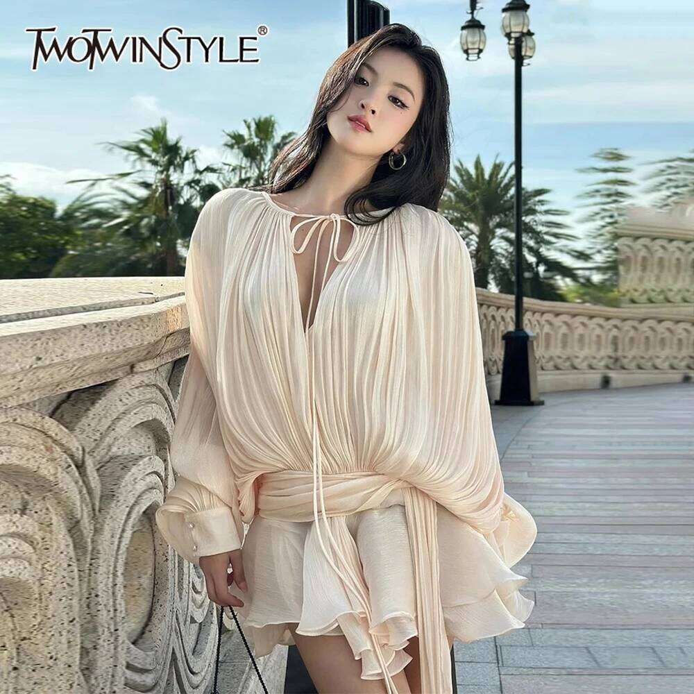 Designer niche TWOTWINSTYLE solid stitching strappy shirt mini women's V-neck long sleeve sweet style dress women's fashion