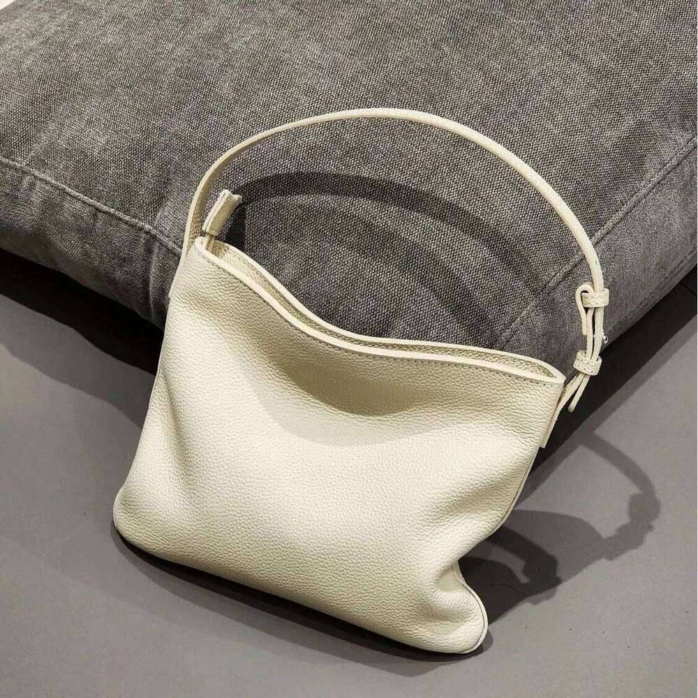 Genuine Simple Handbag 2025 New Niche Design Top Leather Ins Fashionable Vintage Women's One-Shoulder Crossbody Bag