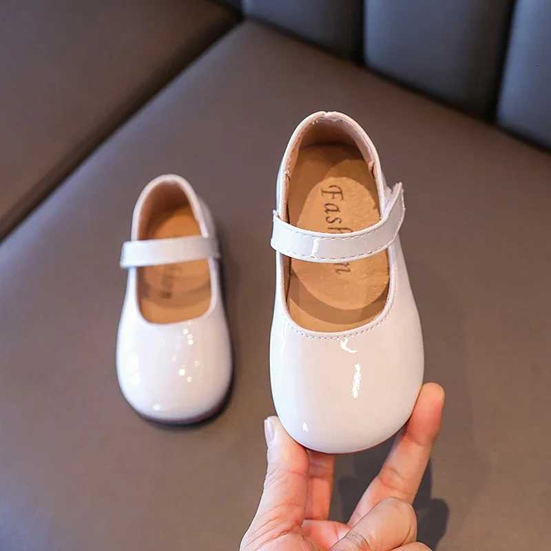 Plain Patent Leather Ballet Flats Baby Girls Concise Round Toe Mary Jane Shoes Kids Soft Sole Casual Dress Shoes in Red White XJ250724
