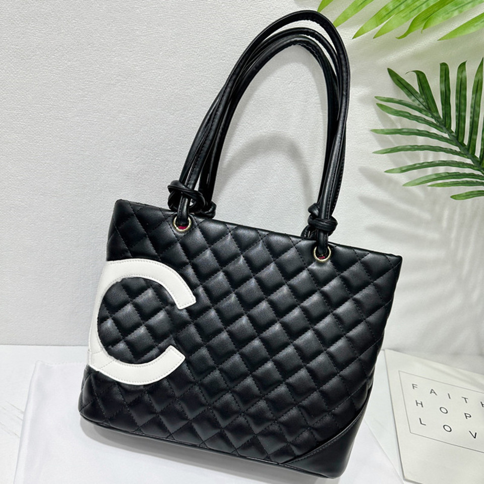 Designer Shoulder bag Classic Lattice Totes Ladies Handbag C C-letters Series Chain Square Purses Women Bags Purse Luxury bags 8340