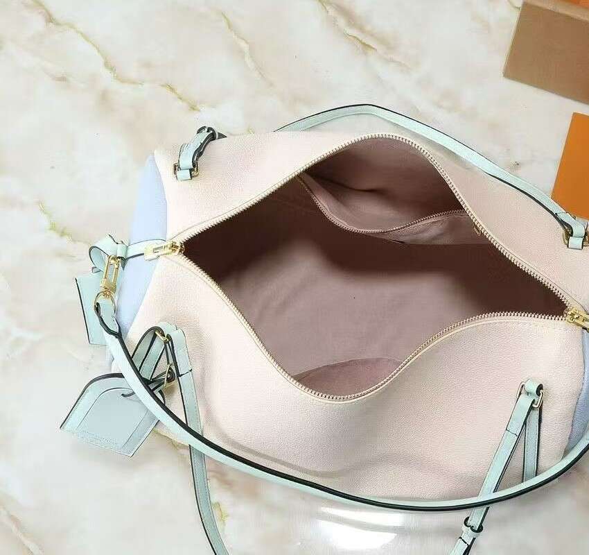 Designer Bags luxury Women's Cowhide Leather autumn&winterShoulder Vintage Soft Messenger Handbag Fashion Crossbody Bags Female Underarm Bag