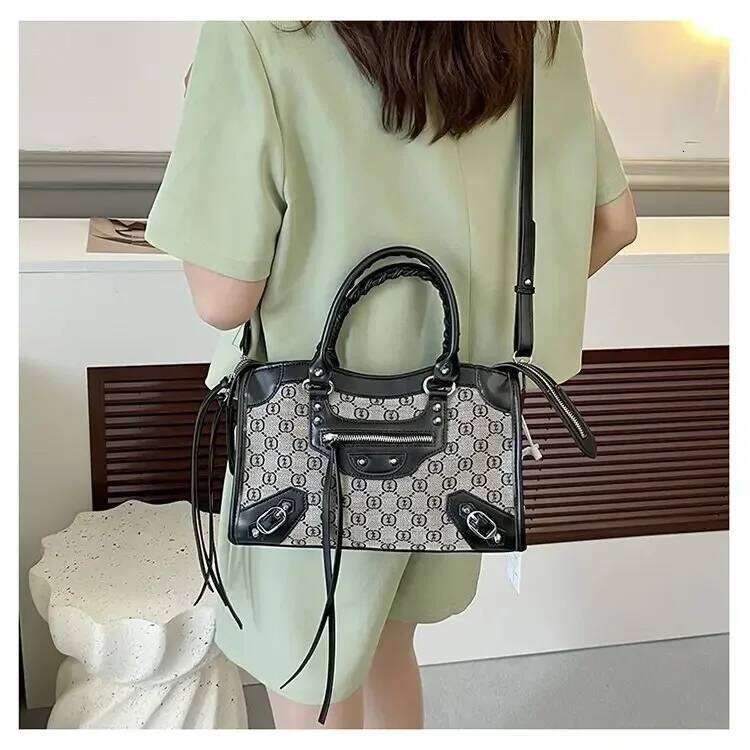 spring new general-purpose women's large fabric/coated woven mobile phone soft handle youth locomotive bag full