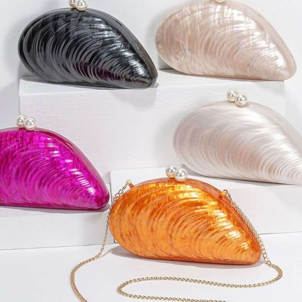Designer Luxury Evening Diamond Fashionable and Unique Design Clamshell Acrylic Concave Chain Clutch High-end Feel Handheld Evening Crossbody Bag