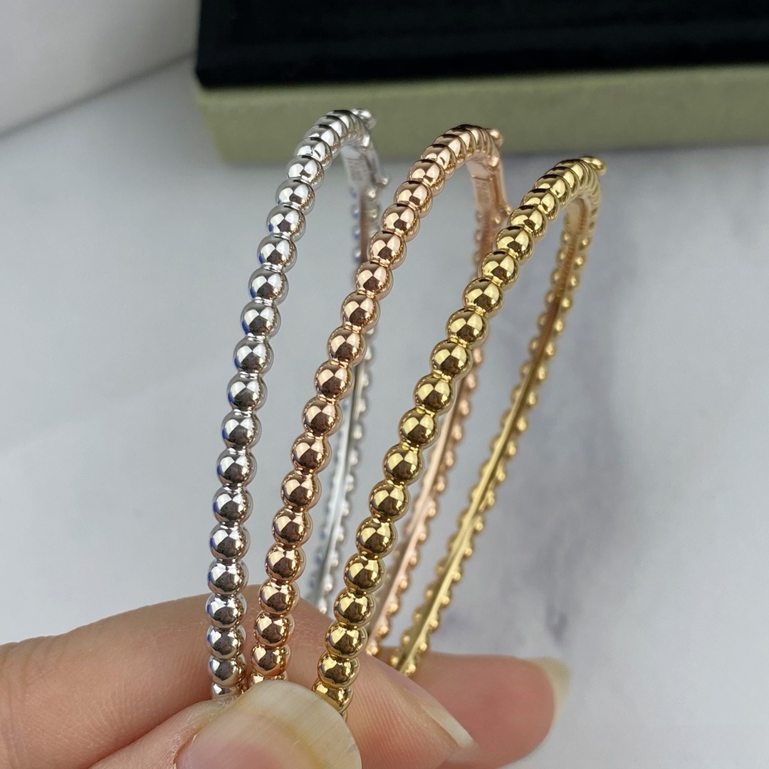 Designer clover bangle bracelet Luxury Jewelry for Women with 18k Rose Gold Small Unique Bracelet Charm Clover bracelets Gift christmas