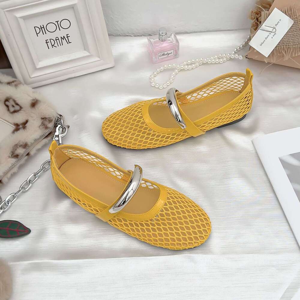 Designer Summer New Hollow Mesh Sandals for Women, Fashionable Soft Sole Casual Style Woven Breathable Women's Shoes