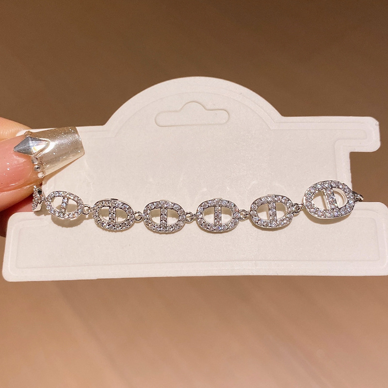 Silver Tone Link Bracelet Pave Crystal Accents Chic Daily Jewelry And Gift For Her High Quality And Stylish Jewelry