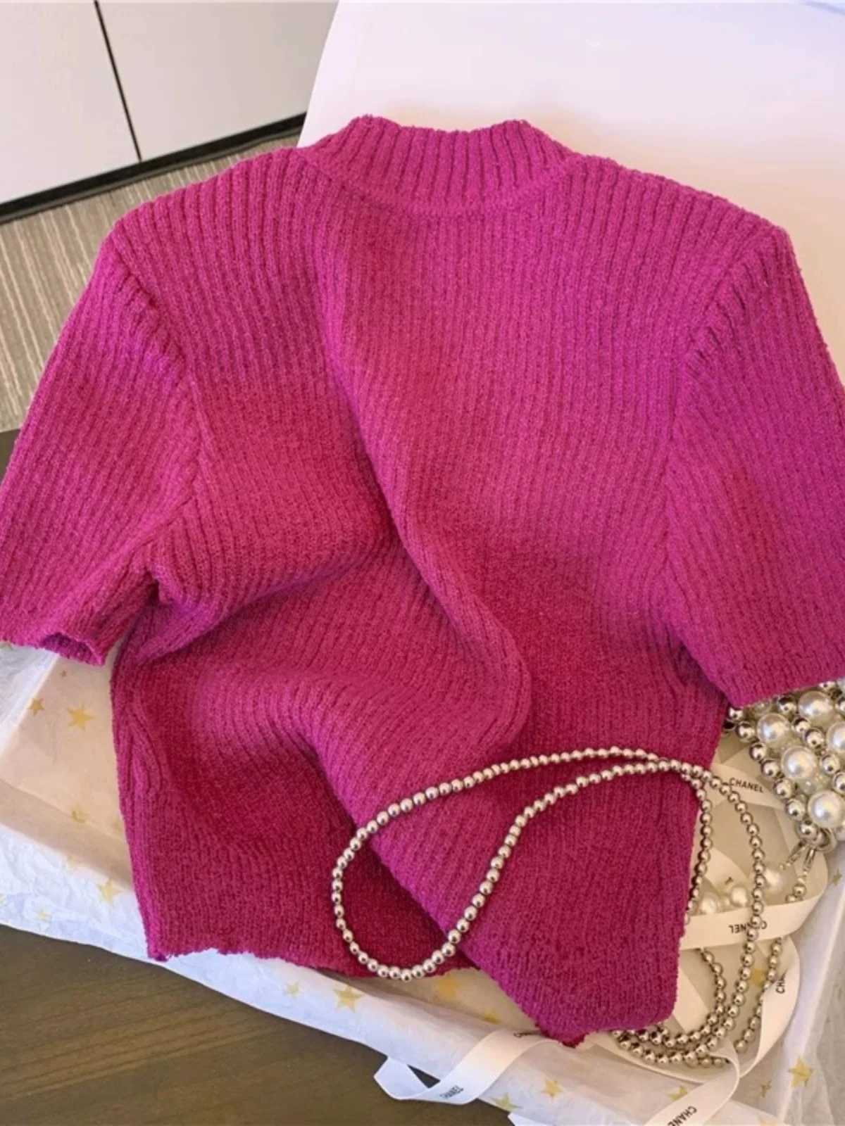 Elegant Button Short Sleeve Sweater Cardigan Womens Spring Summer Single Breasted Knitted T-shirt Sexy V-neck Slim Fit Top X2507241