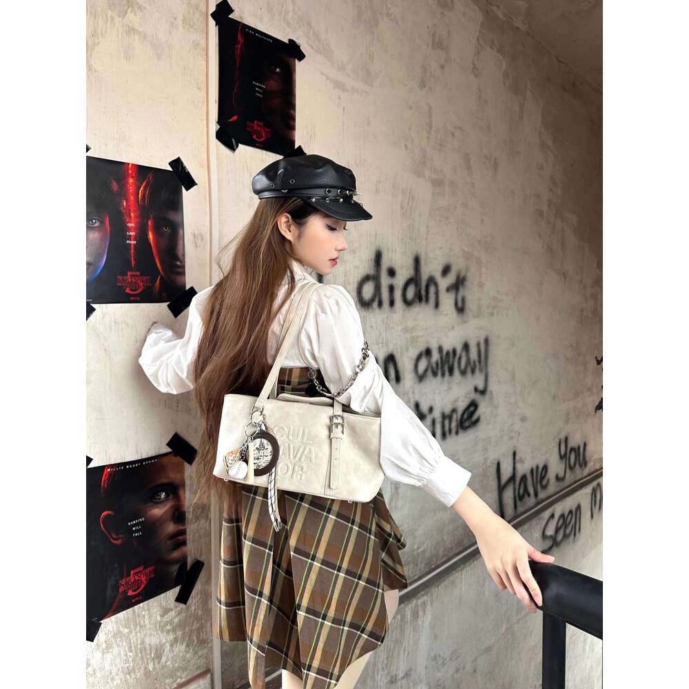 Cultivator Original Niche Retro Casual Versatile Single Shoulder Crossbody Commuter Underarm Bag