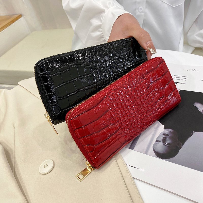 Free Shipping Designer Bag New Women's Long Wallet Single Zipper Women's Wallet Handbag Multi Card Slot Wallet Patent Leather Large Capacity