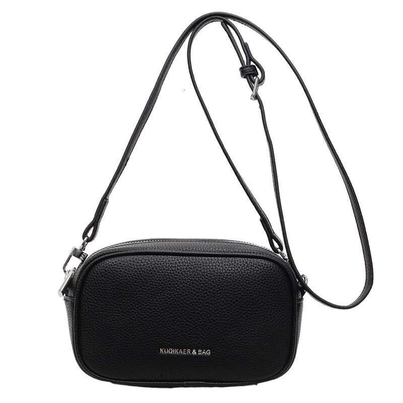 New Women's Simple Fashion Solid Color Small Square Commuter Fashionable High-end Single Shoulder Crossbody Bag