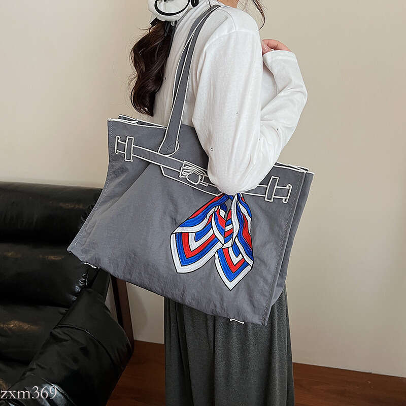 New Embroidered Eco-friendly Tote with Bow Lightweight Shopping Commuter Handbag Women's Shoulder Bag