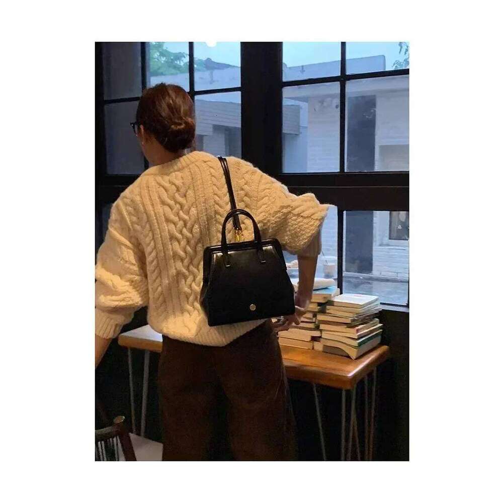 korea autumn new ins women's bag clip niche retro black tide handbag backpack women bags for students