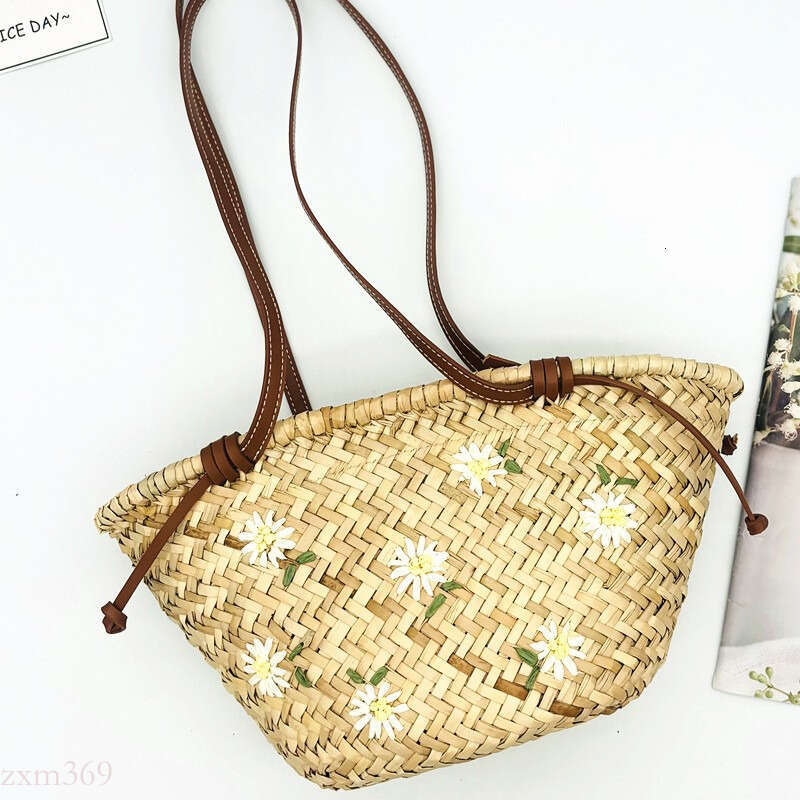 New Women's Embroidered Handwoven for Outings, Fashionable Shoulder Beach Bag, Fresh ZA Small Straw Bag