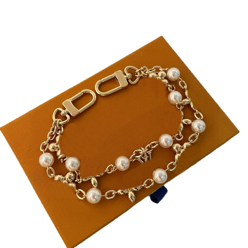 Fashion key chain card holder plated silver keychain designer women dainty jewelry keyring mens letters luxury bag charm metal bucklr top quality om315