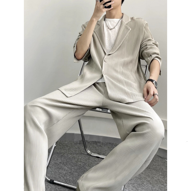Miyake Pleated Jacket Men Blazer Black Suits For Stretch Fabric Slim Fit Coat High Quality Casual Japanese Style Blazers 240807