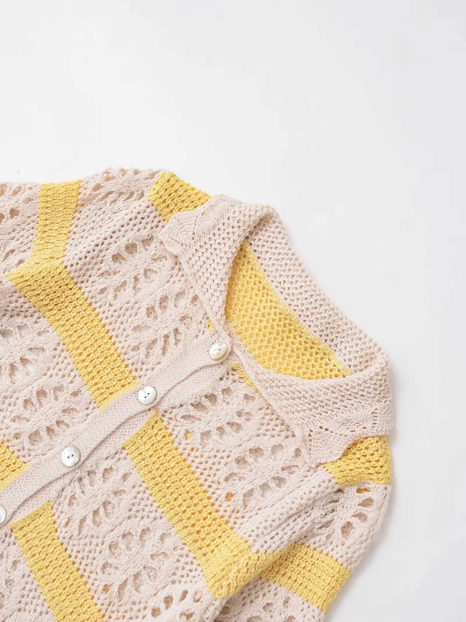 2025 Womens Summer New Jacquard Hollow Out Decorated Casual Elegant Lapel Short Sleeve Striped Knit Cardigan X250724