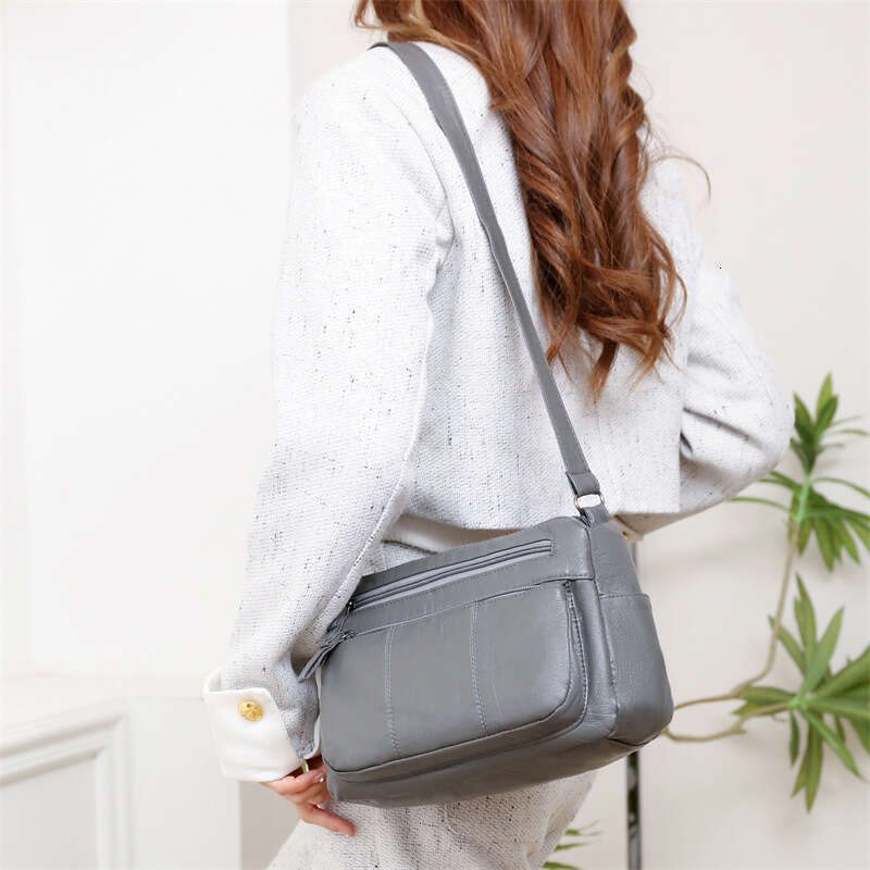 2025 New Fashion Women's Simple Shoulder Soft Leather Large Capacity Versatile Casual Ladies Mom Bag