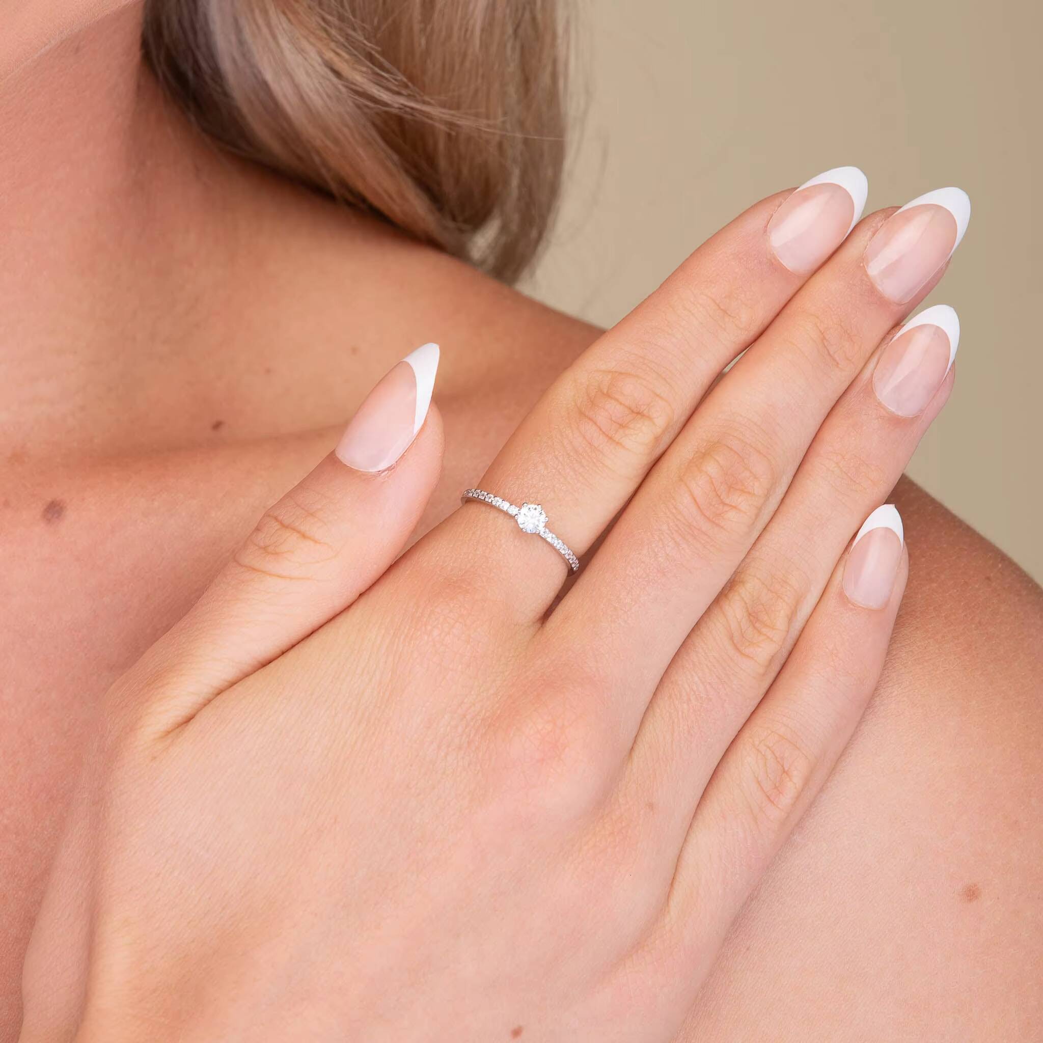 2025 The Mirage Fancy Round Shaped Moissanite Bezel Setting Silver Jewelry Moissanite Diamond Engagement Ring for womens