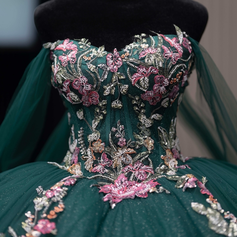 Blackish Green Shiny Quinceanera Dresses Ball Gown Off The Shoulder Applique Lace Beads Tull With Cape Party Birthday Sweet 16 Dress Vestidos 15 Anos