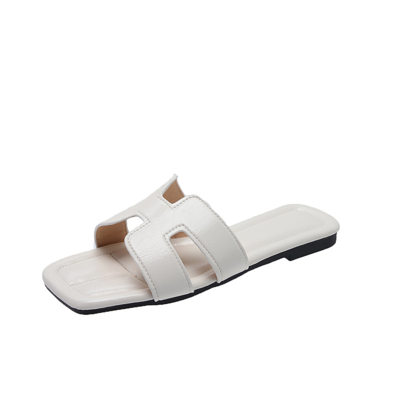 Free Shipping Fashionable Beach Flat Sandals for Women New Design Wearable Outdoors Soft Leather Comfort Versatile Summer Slides